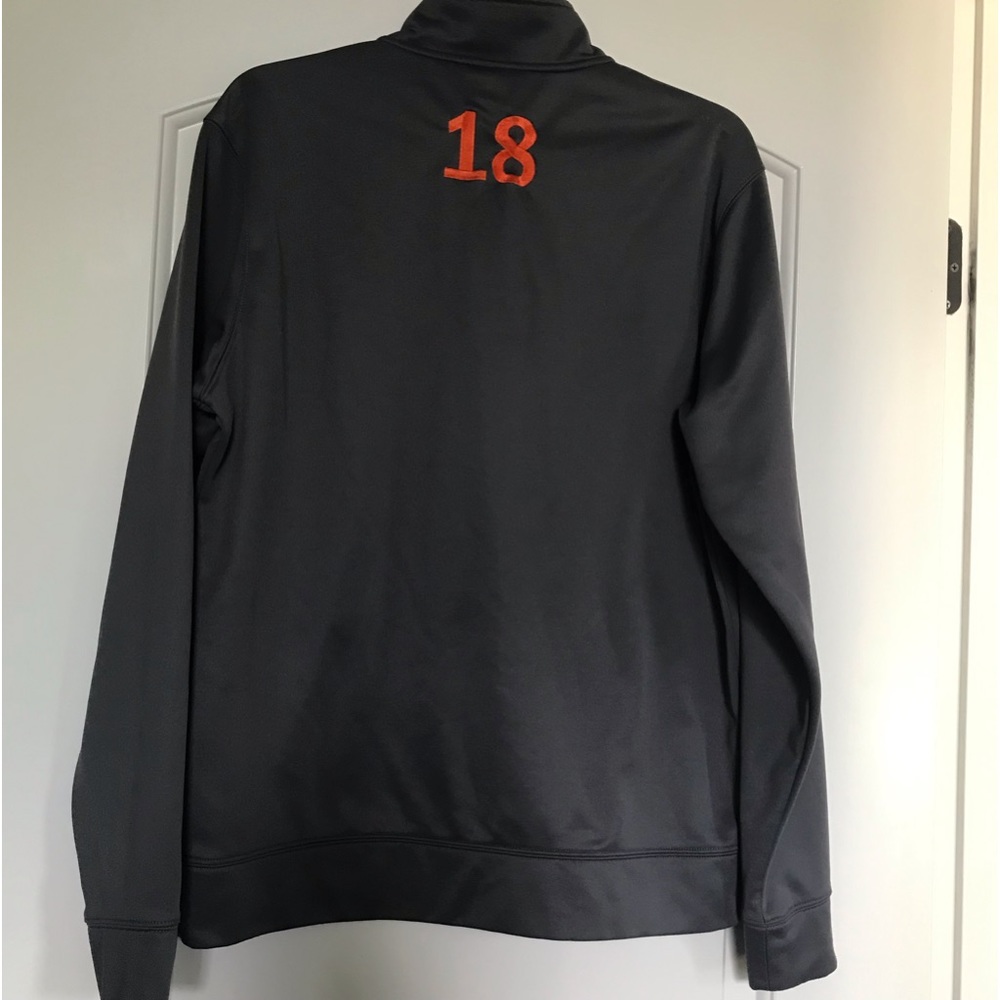 Sports pull over - Picture 2 of 3